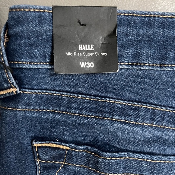NWT - True Religion Women’s Halle Mid Rise Super Skinny Jeans - Size 30 - Picture 9 of 11